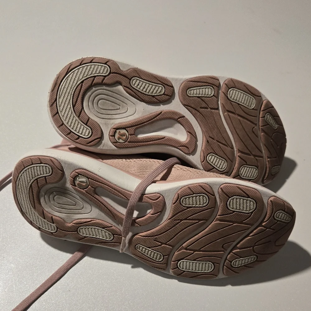 lululemon athletica Women's Chargefeel Mid Workout shoe in Mink Berry - Picture 5 of 6